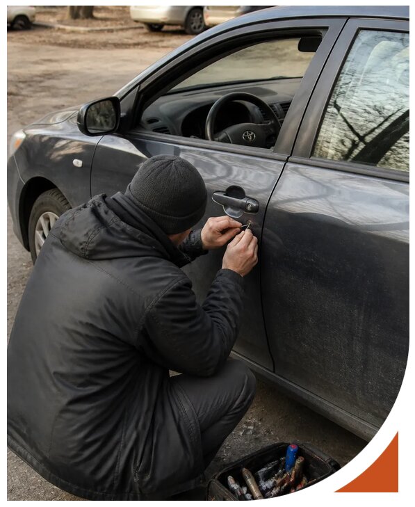 Профессиональное вскрытие автомобиля Тойота без повреждений в Уфе